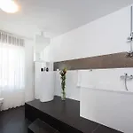 Aparatment House Gloss Primosten 别墅