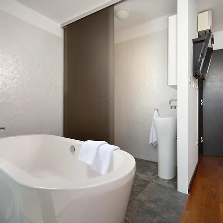 Aparatment House Gloss 别墅 *