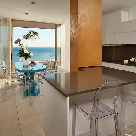 Aparatment House Gloss *