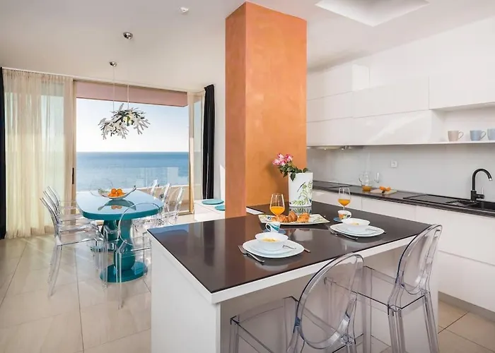 Gloss * פרימוסטן