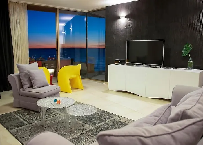 Gloss * פרימוסטן